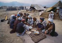 Copii vânduți în rate, în Afganistan, pentru mâncare
