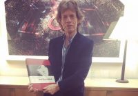 Mick Jagger dansează într-un videoclip după intervenţia pe cord