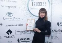Camelia Bratu a primit premiul de excelență în management pentru Dental Experts, Clinică Dentară Prof. Dr. Bratu în cadrul Galei I Success “Celebrity Awards – Femei de Succes”